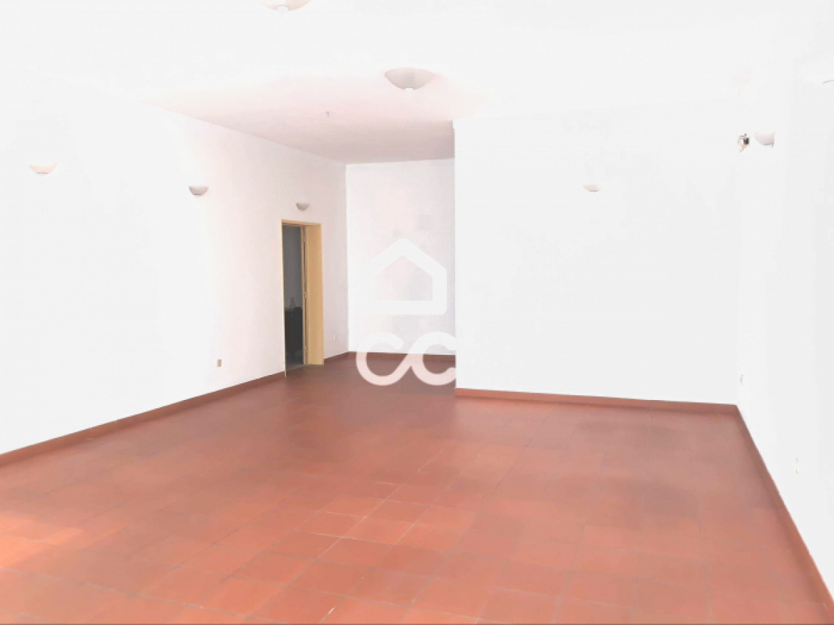 11664m² Office in Beja, Portugal No. 1875