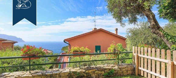 4 bedrooms Villa in Pieve Ligure, Italy No. 56744 4