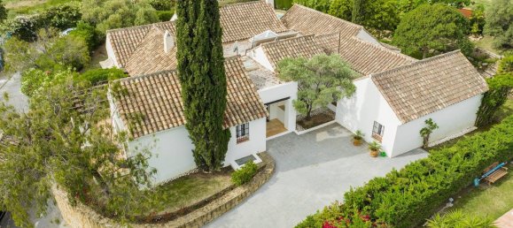 4 bedrooms Villa in Marbella, Spain No. 10059 9