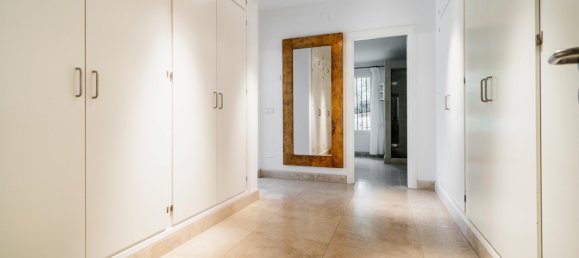 4 bedrooms Villa in Marbella, Spain No. 10059 7