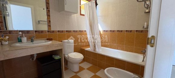 Apartamento de 2 habitaciónes en San Luis de Sabinillas, Spain No. 145167 17