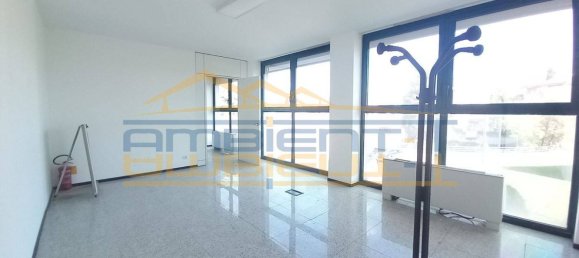 1-Zimmer Büro in Merate, Italy, Nr. 174796 10