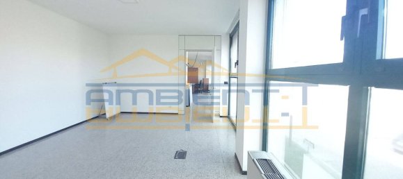 1-Zimmer Büro in Merate, Italy, Nr. 174796 9