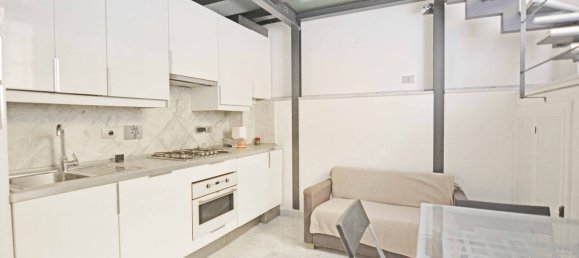 Квартира с 2 спальнями в Рим, Италия № 325143 4