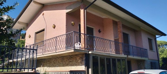 Casa de 8 habitaciónes en Massarosa, Italy No. 145603 33