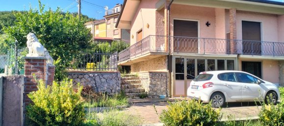 Casa de 8 habitaciónes en Massarosa, Italy No. 145603 3