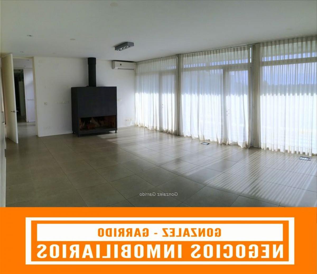 3 bedrooms House in Canelones, Uruguay No. 11174