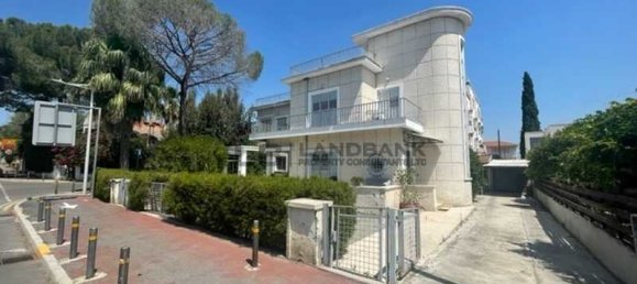 6 bedrooms Commercial property in Nicosia, Cyprus No. 13590 2