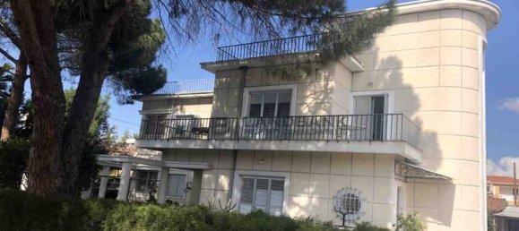 6 bedrooms Commercial property in Nicosia, Cyprus No. 13590 5