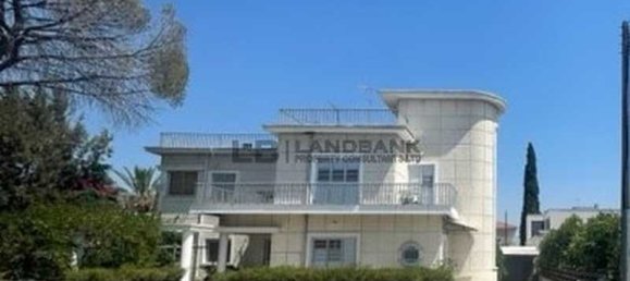 6 bedrooms Commercial property in Nicosia, Cyprus No. 13590 9