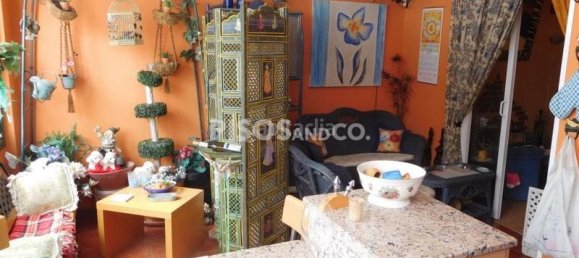 Apartamento de 3 dormitorios en La Coruña, Spain No. 161100 4