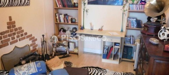 Apartamento de 3 dormitorios en La Coruña, Spain No. 161100 7