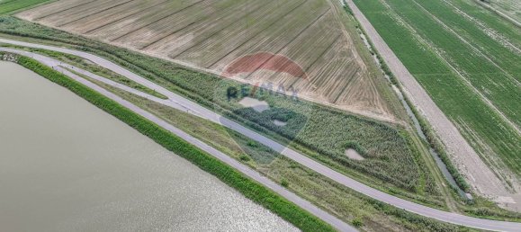  Land in Goro, Italy No. 358402 17