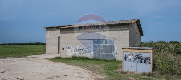  Land in Goro, Italy No. 358402 27