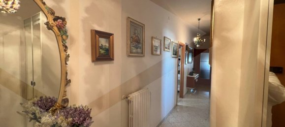 3 rooms Commercial property in Bari, Italy No. 31464 2