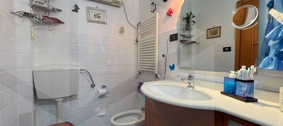 3 rooms Commercial property in Bari, Italy No. 31464 10