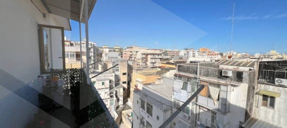 3 rooms Commercial property in Bari, Italy No. 31464 5