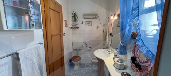 3 rooms Commercial property in Bari, Italy No. 31464 8