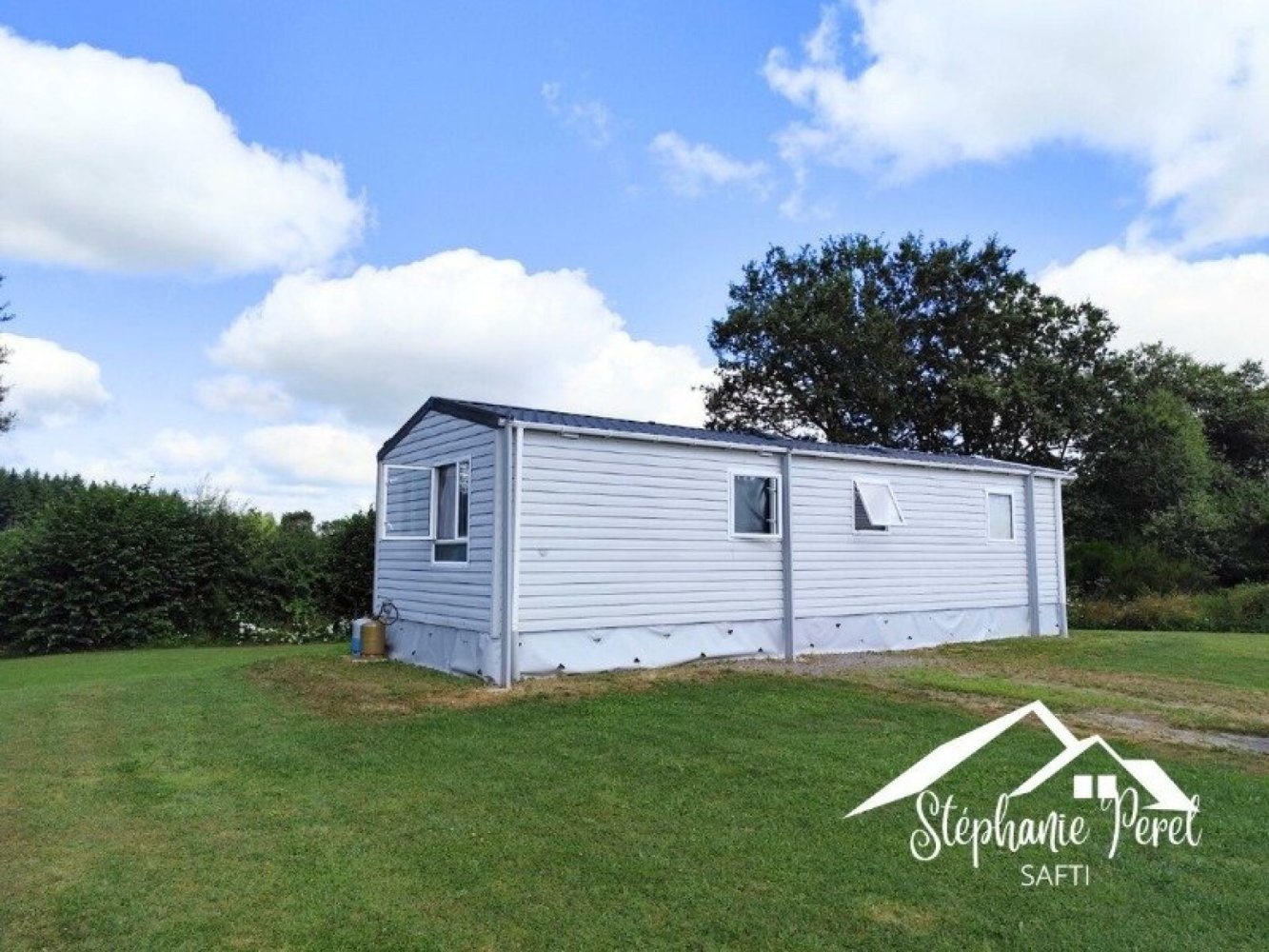 Grundstück in Flayat, France, Nr. 277305