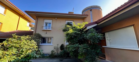 6 rooms Villa in Ivrea, Italy No. 124402 2
