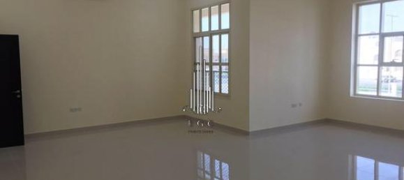 Villa de 7 dormitorios en Khalifa City, UAE No. 41816 6