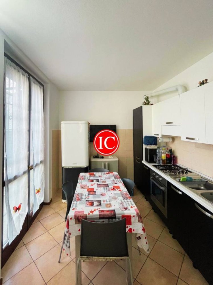 Квартира с 1 спальней в Казалетто Лодиджано, Италия № 349839