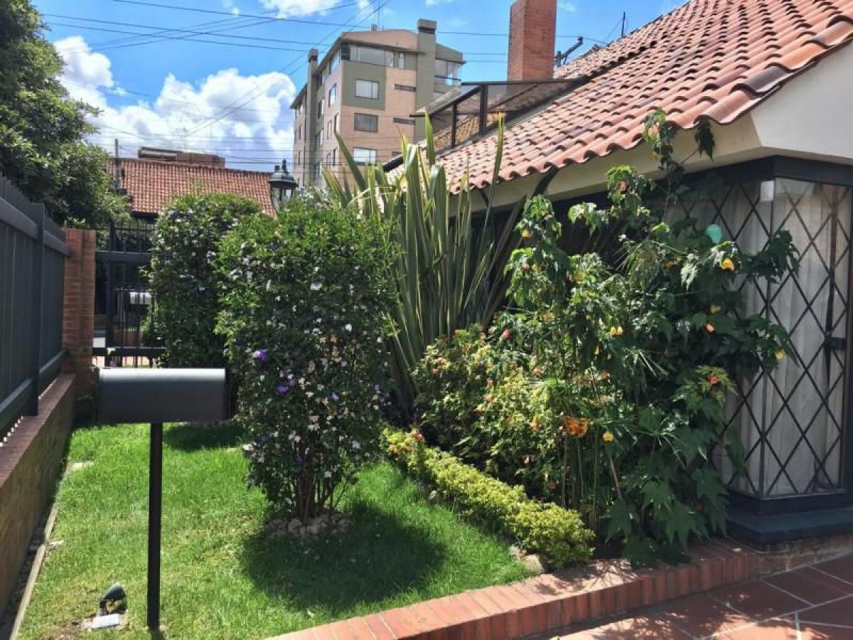 Дом с 3 спальнями в Богота, Колумбия № 13725