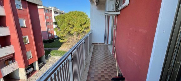 4-salle Appartement à Gorizia, Italy No. 154035 2