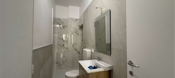 Квартира с 4 спальнями в Флоренция, Италия № 359200 28