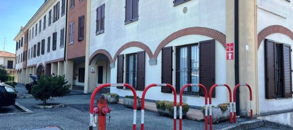 18m² Garage in Castel Rozzone, Italy No. 288079 5