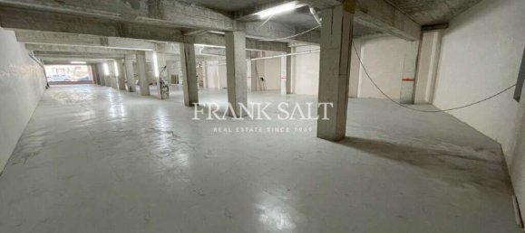 Bureau à Birkirkara, Malta 451m² No. 13383 2