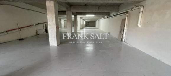 Bureau à Birkirkara, Malta 451m² No. 13383 3