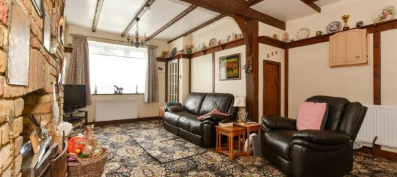 3 bedrooms House in Essex, United Kingdom No. 3966 5