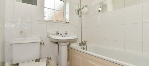 3 bedrooms House in Essex, United Kingdom No. 3966 6