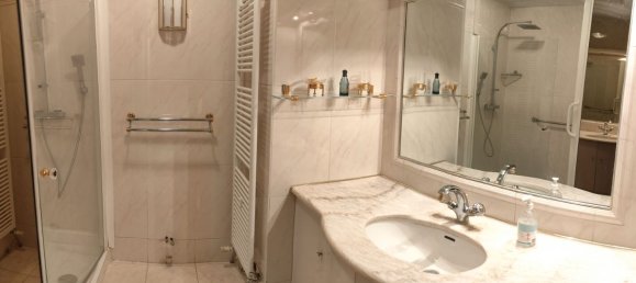 Apartamento de 3 dormitorios en Villeurbanne, France No. 339281 5