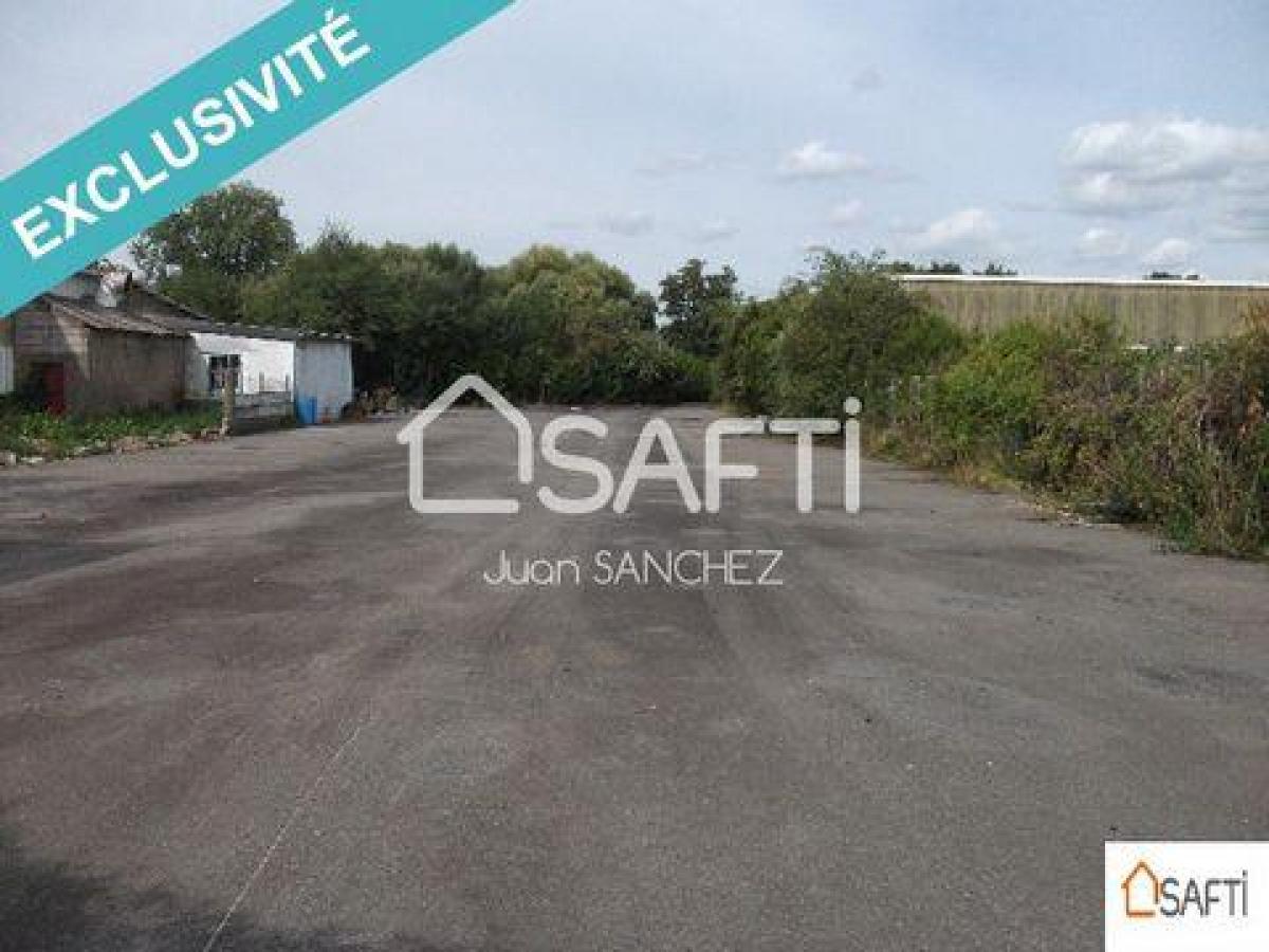 1000m² Shop in Fameck, France No. 17380