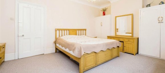 4 Schlafzimmer Haus in East Ham, United Kingdom, Nr. 11385 4