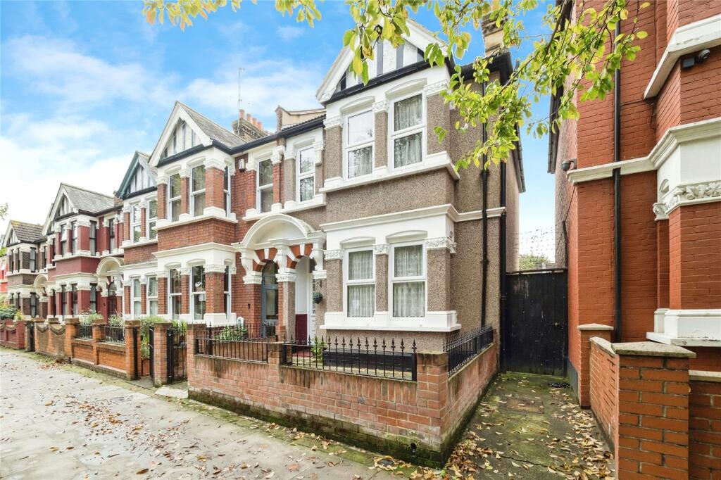 4 Schlafzimmer Haus in East Ham, United Kingdom, Nr. 11385