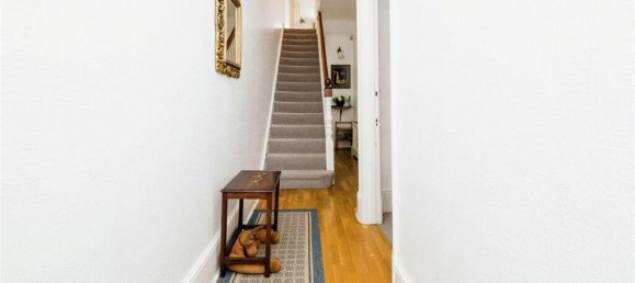 4 Schlafzimmer Haus in East Ham, United Kingdom, Nr. 11385 9