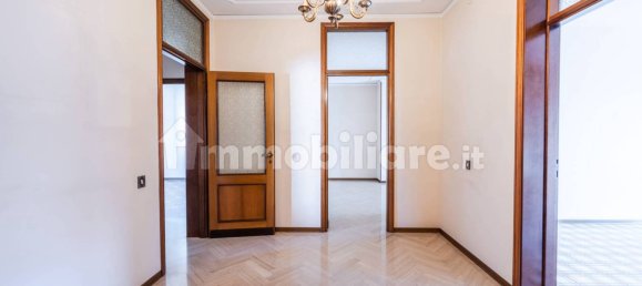 2 bedrooms Apartment in Modena, Italy No. 62503 3