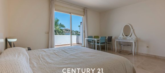 4 bedrooms Townhouse in Marbella, Spain No. 137240 14