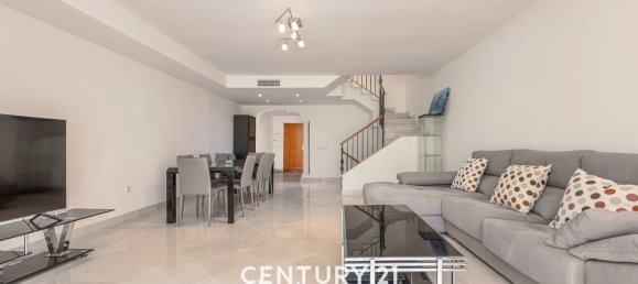 4 bedrooms Townhouse in Marbella, Spain No. 137240 5