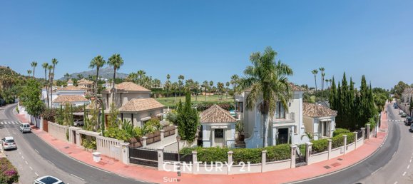 4 bedrooms Townhouse in Marbella, Spain No. 137240 19