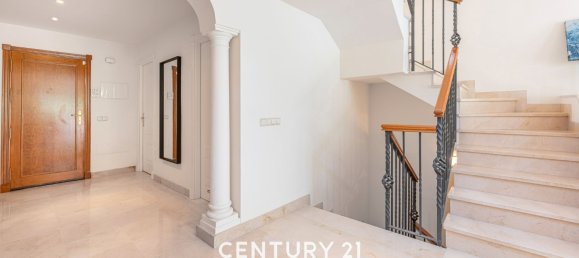 4 bedrooms Townhouse in Marbella, Spain No. 137240 13