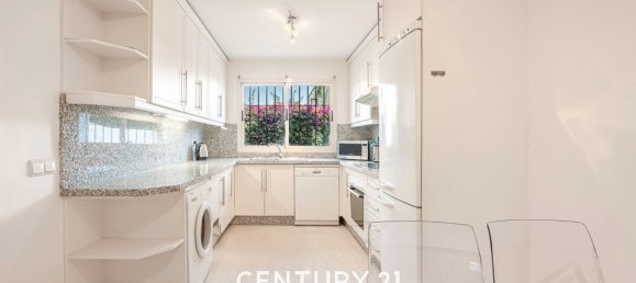 4 bedrooms Townhouse in Marbella, Spain No. 137240 9