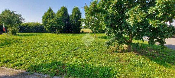 798m² Land in Colorno, Italy No. 63741 10