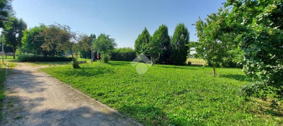 798m² Land in Colorno, Italy No. 63741 9