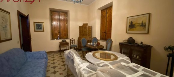 4 bedrooms Villa in Lucca, Italy No. 70400 12