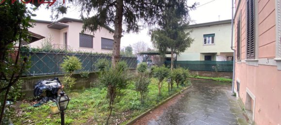 4 bedrooms Villa in Lucca, Italy No. 70400 26