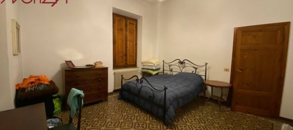 4 bedrooms Villa in Lucca, Italy No. 70400 15